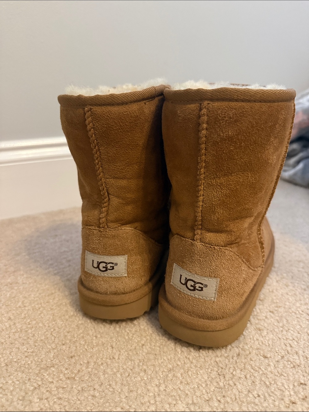 UGG Short Sheepskin Boots - Chestnut Brown